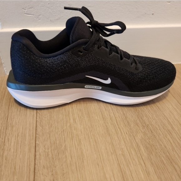 Women's Nike Air Winflo 11 - Picture 8 of 12